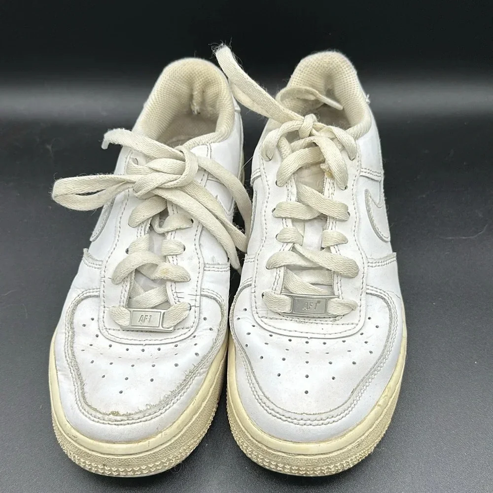 kids white Nike Air Force 1 sneakers size 3.5y